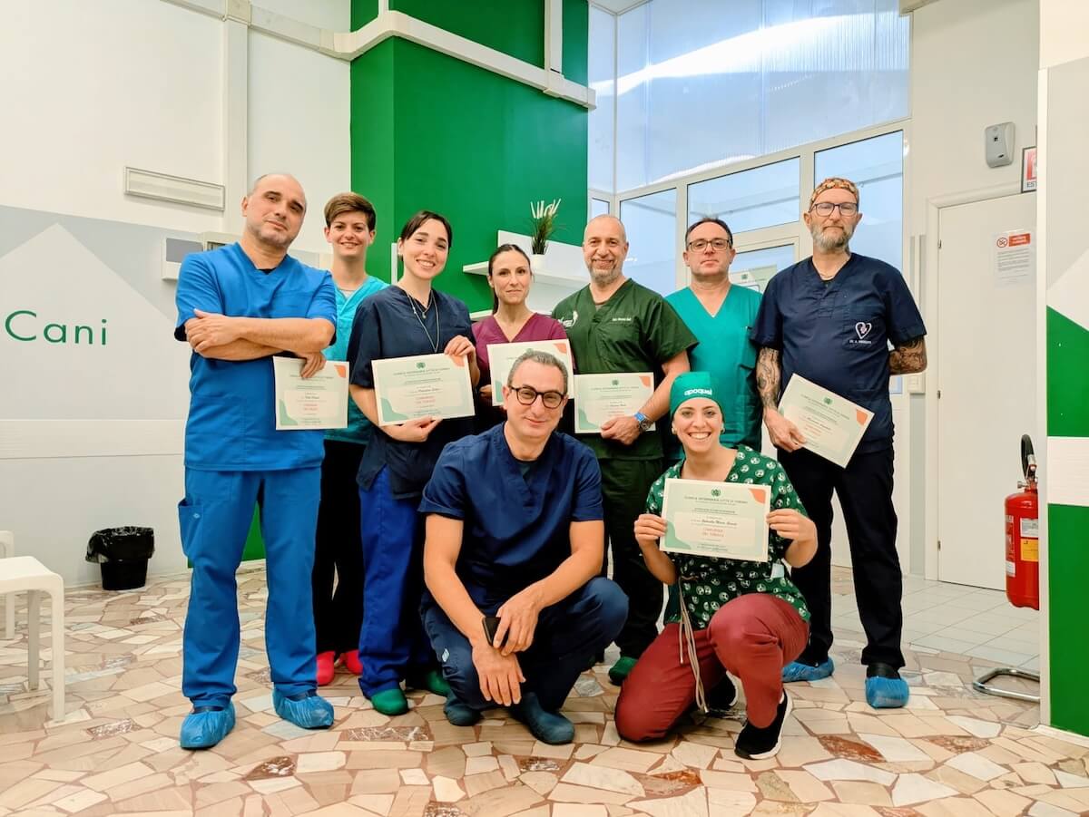Francesco Collivignarelli con alcuni partecipanti al corso in presenza